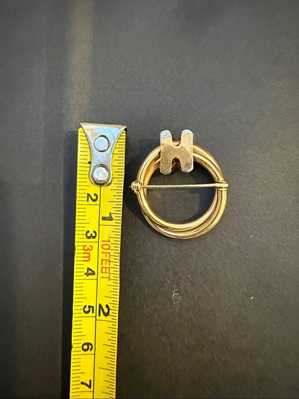 Vintage Gold-Tone Interlocking Circle Brooch - Modern Geometric Two Tone